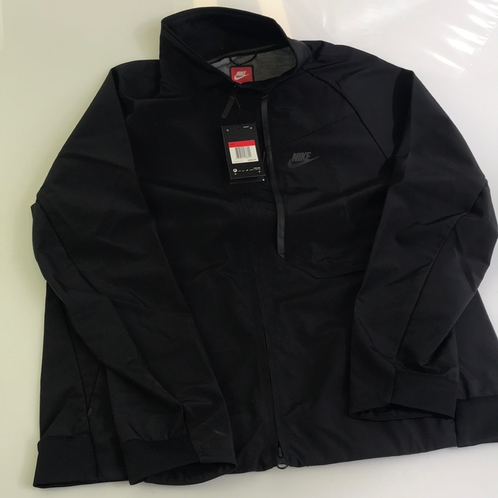 Nike Tech Fleece Shield Jacket